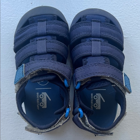 See Kai Run Navy Wilder Sandals - Picture 1 of 3